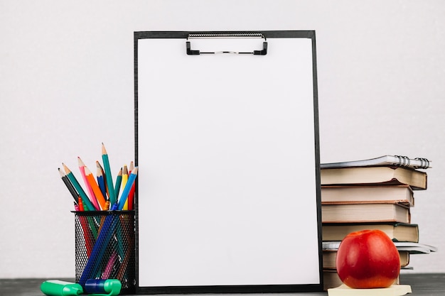 长方形电子闹钟怎么设置